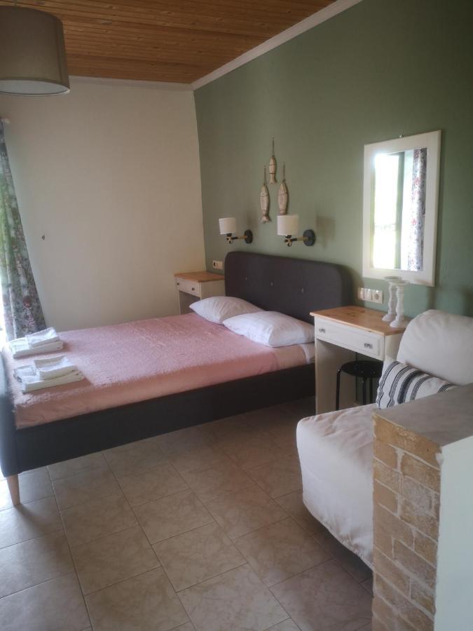Achillion B&B Paralía Skotínis 외부 사진