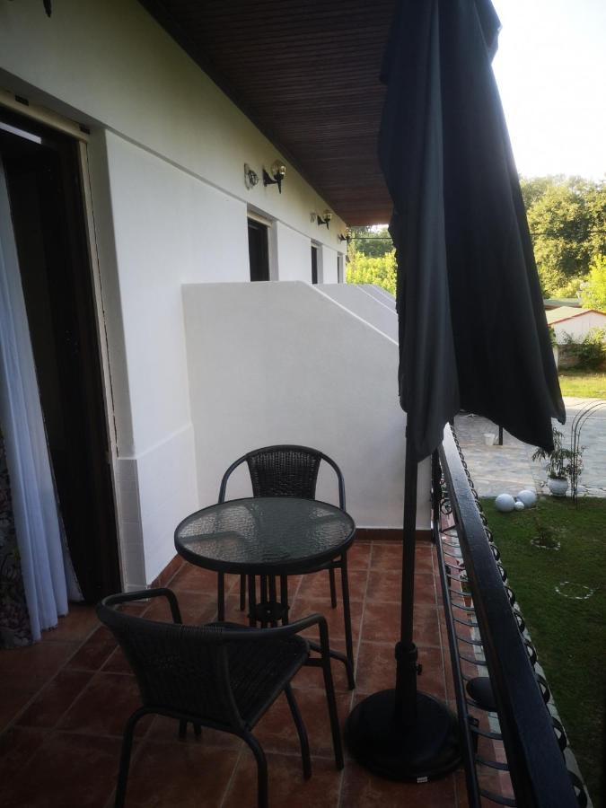Achillion B&B Paralía Skotínis 외부 사진